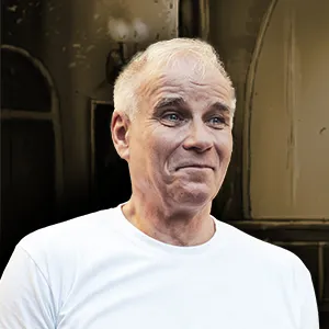 Lukáš Vaculík jako Karel v Zámeckém hotelu