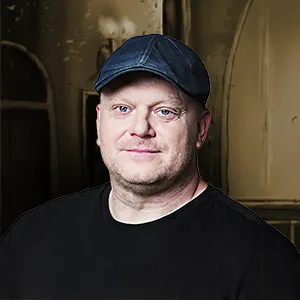 David Novotný jako Urban v Zámeckém hotelu